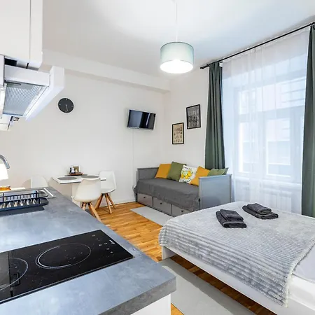 Petrska Cozy In The Center Of For Up To 4 Guests براغ