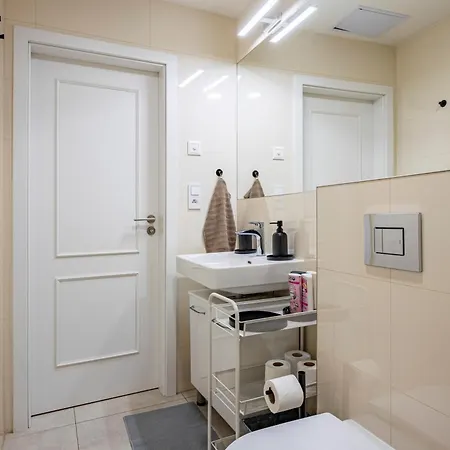 Petrska Cozy In The Center Of For Up To 4 Guests * براغ