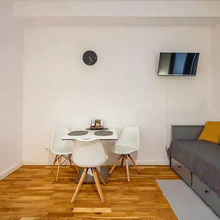 Petrska Cozy In The Center Of For Up To 4 Guests * براغ